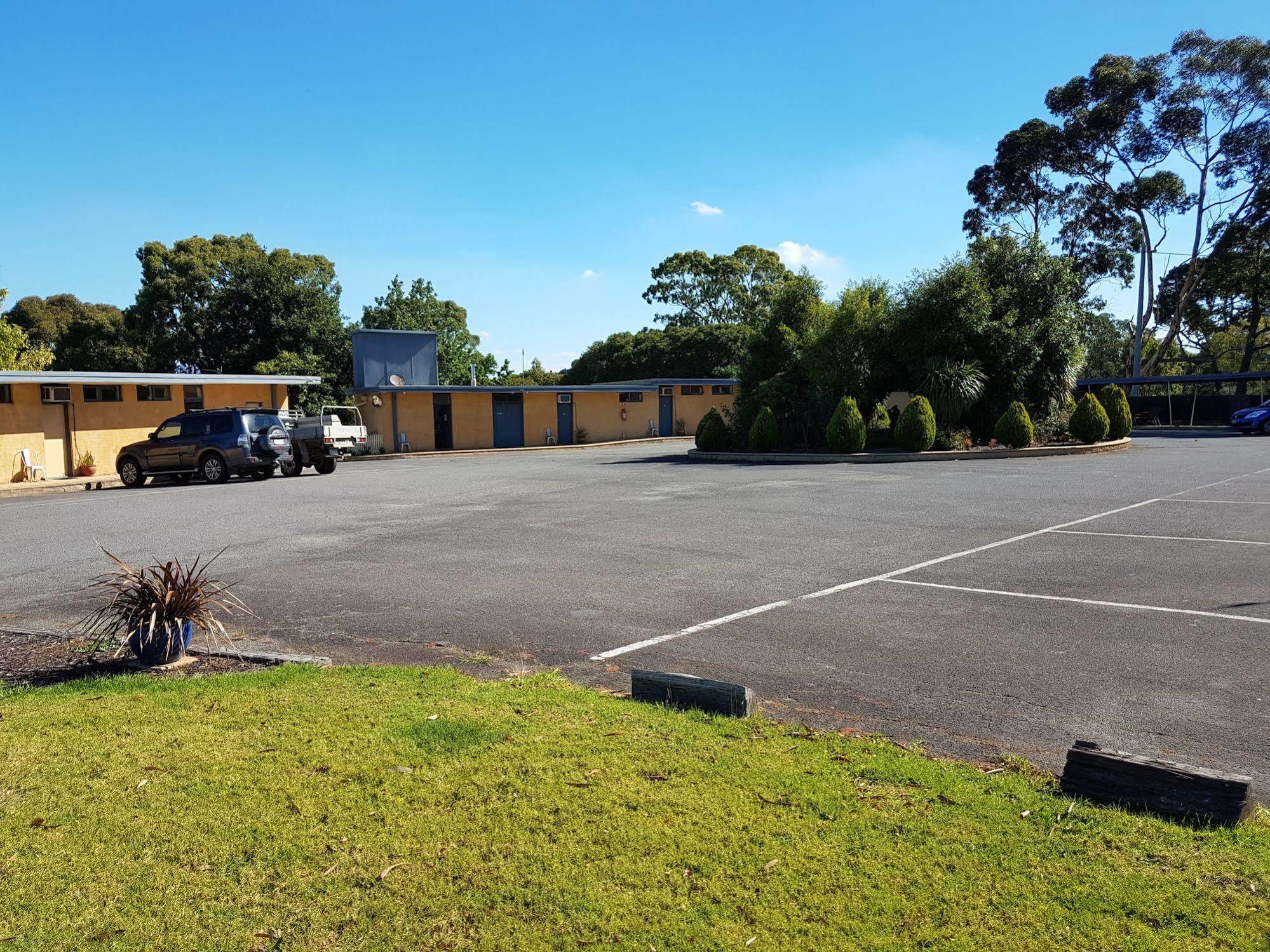 Motel Traralgon Exterior photo